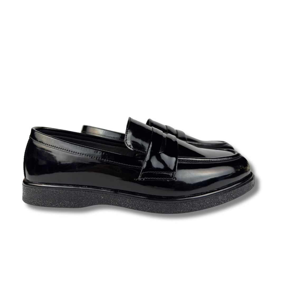GLOSS BLACK LOAFER