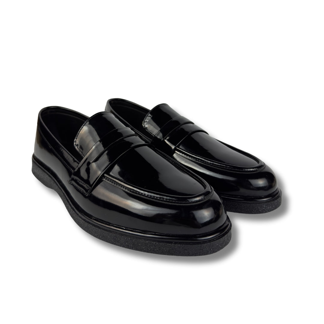 GLOSS BLACK LOAFER