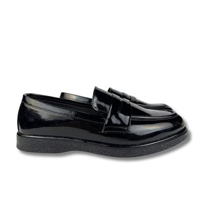 GLOSS BLACK LOAFER