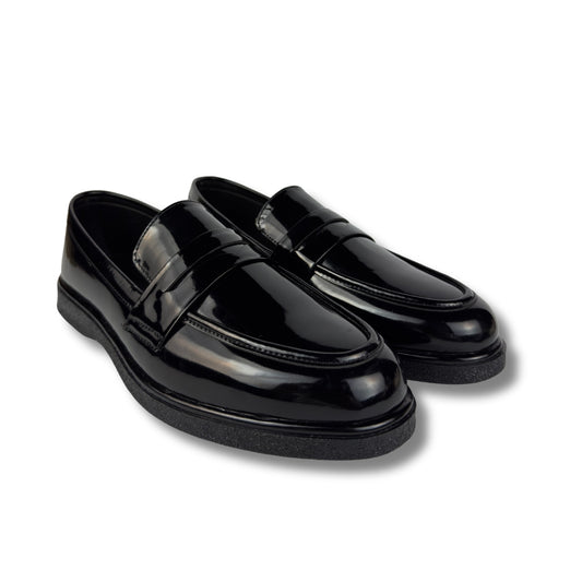 GLOSS BLACK LOAFER