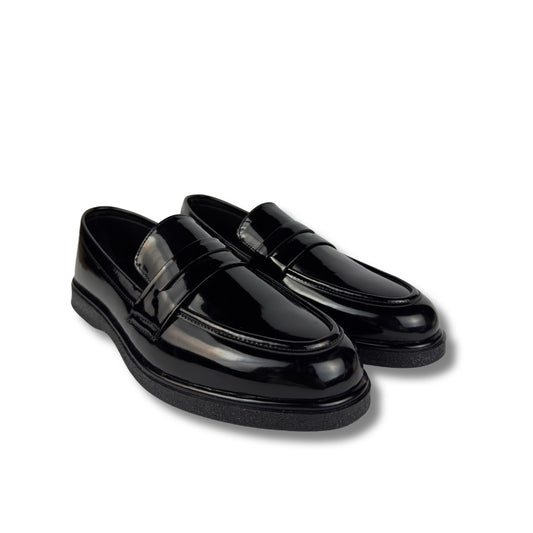 GLOSS BLACK LOAFER