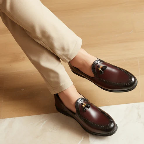 DARK BROWN TASSEL MEDICATED LOAFER